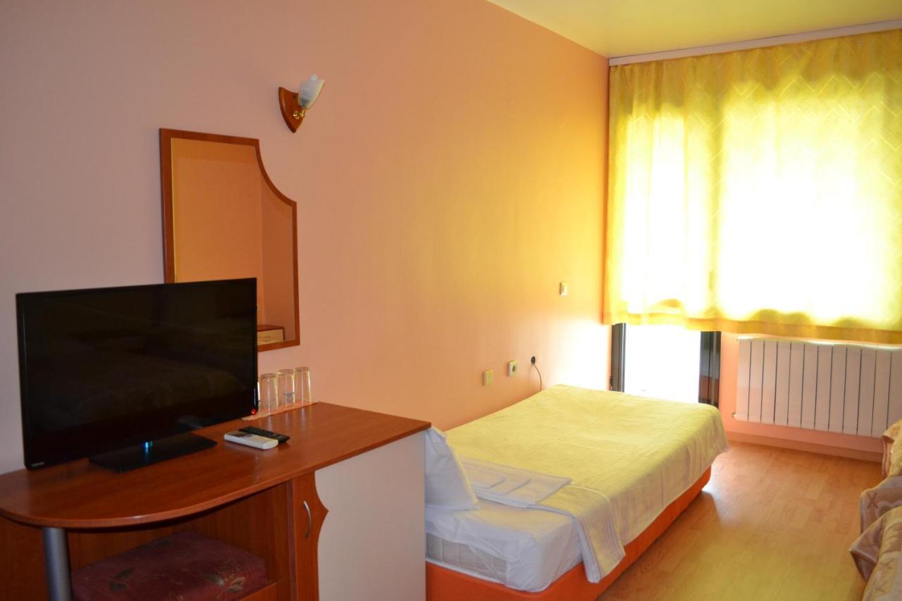 Hotel Perla Gorna Oriahovița Exterior foto