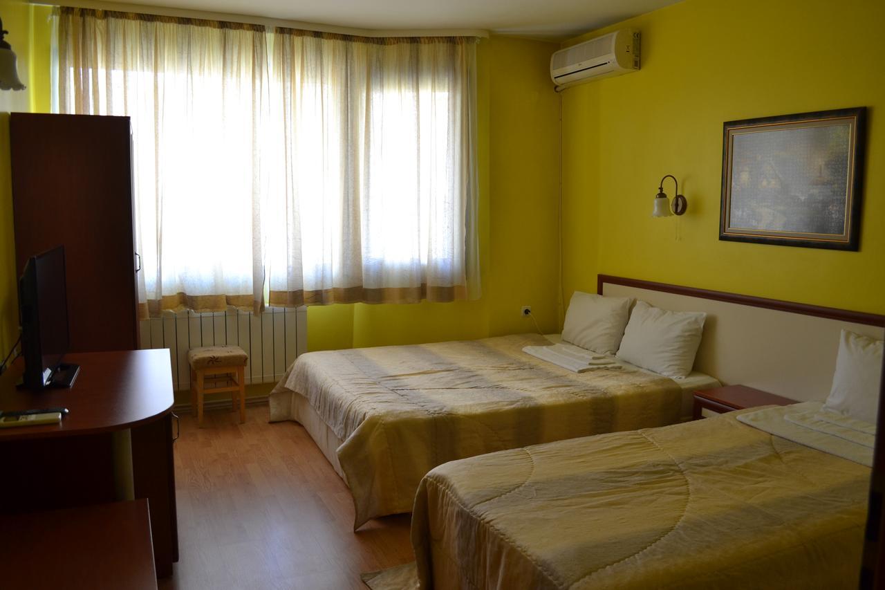 Hotel Perla Gorna Oriahovița Exterior foto