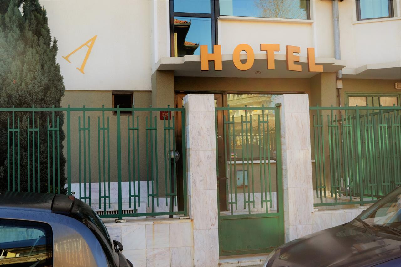 Hotel Perla Gorna Oriahovița Exterior foto